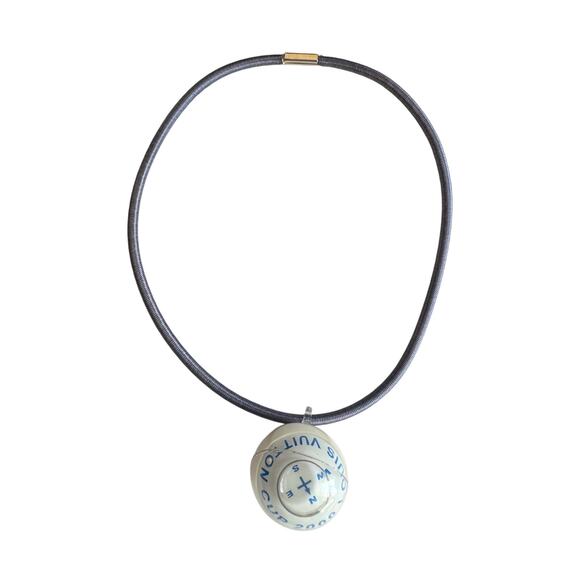 Louis Vuitton Cup 2000 Compass Necklace -Blue - Picture 8 of 13